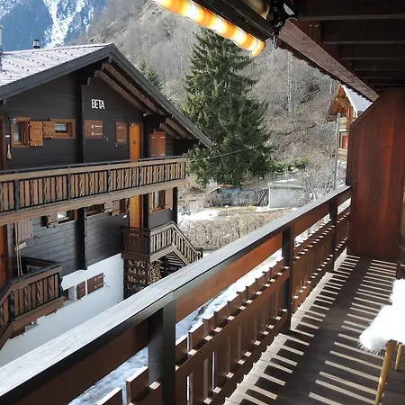 Ferienwohnung Blatten Chalet Alpha 纳特斯