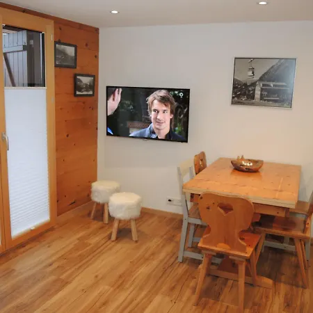 Ferienwohnung Blatten Chalet Alpha 公寓
